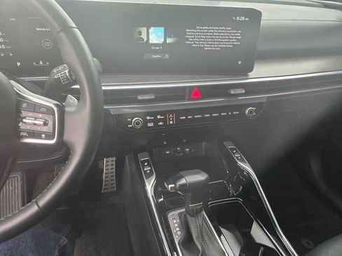 Used 2025 Kia Sorento SX Prestige image 2