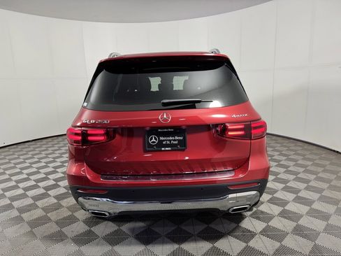 Certified 2025 Mercedes-Benz GLB 250 4MATIC image 4