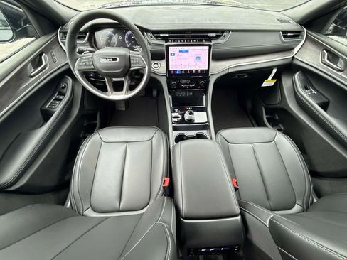 New 2025 Jeep Grand Cherokee L Limited image 13