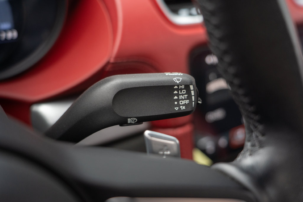 Used 2022 Porsche 718 Boxster Spyder RWD image 28