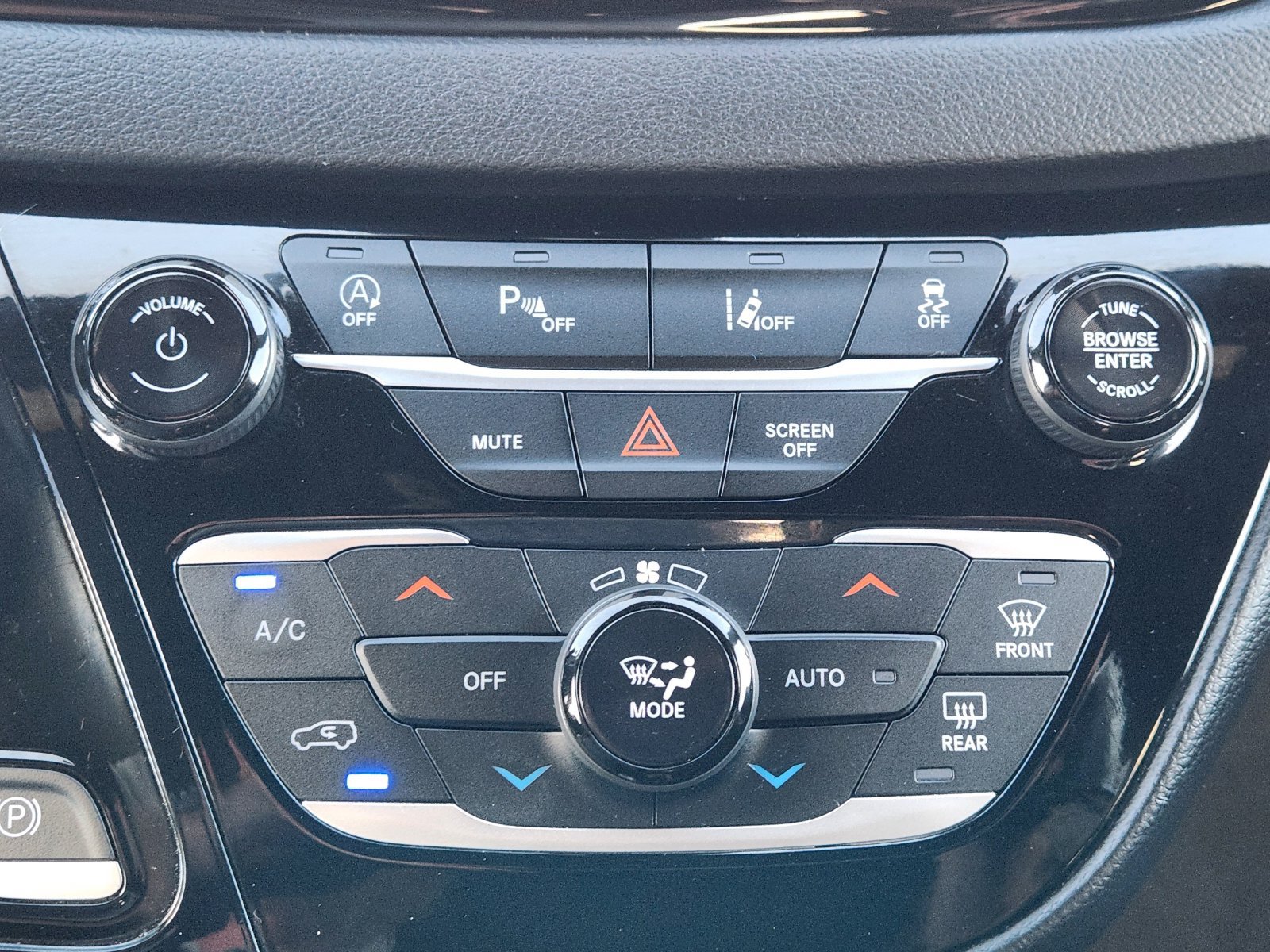Used 2025 Chrysler Pacifica Select FWD image 22