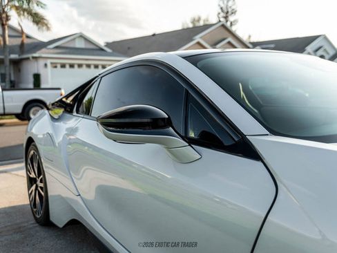 Used 2016 BMW i8 image 69