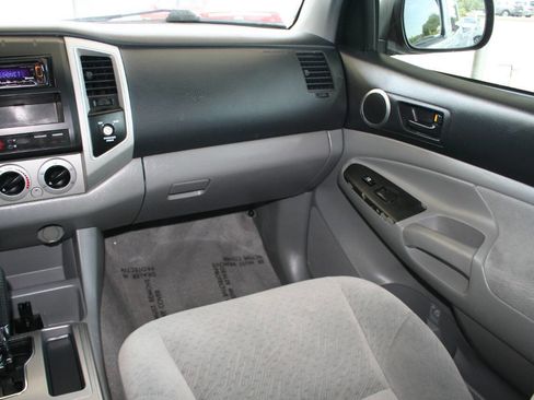 Used 2008 Toyota Tacoma PreRunner RWD image 17