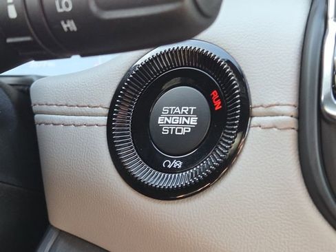 Used 2026 Jeep Compass Limited image 13