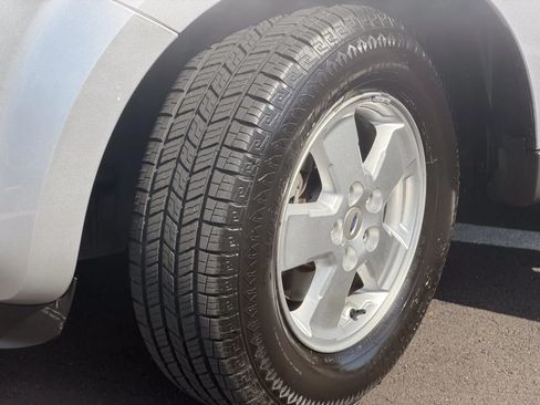 Used 2012 Ford Escape XLT FWD image 36