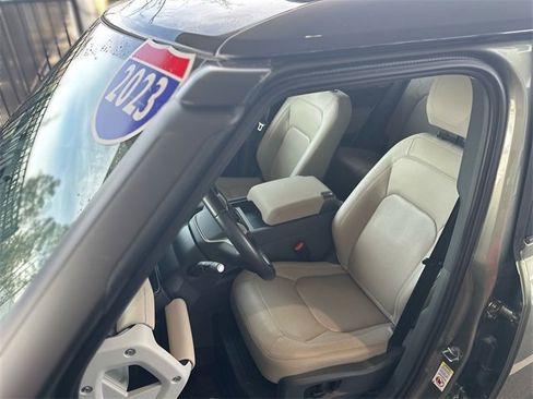 Used 2023 Land Rover Defender 110 SE image 12