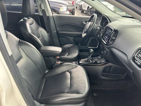 Used 2018 Jeep Compass Limited w/ Safe & Security Group AWD/4WD image 36