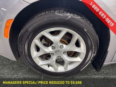 Used 2017 Chrysler Pacifica Touring-L Plus w/ Tire & Wheel Group image 25