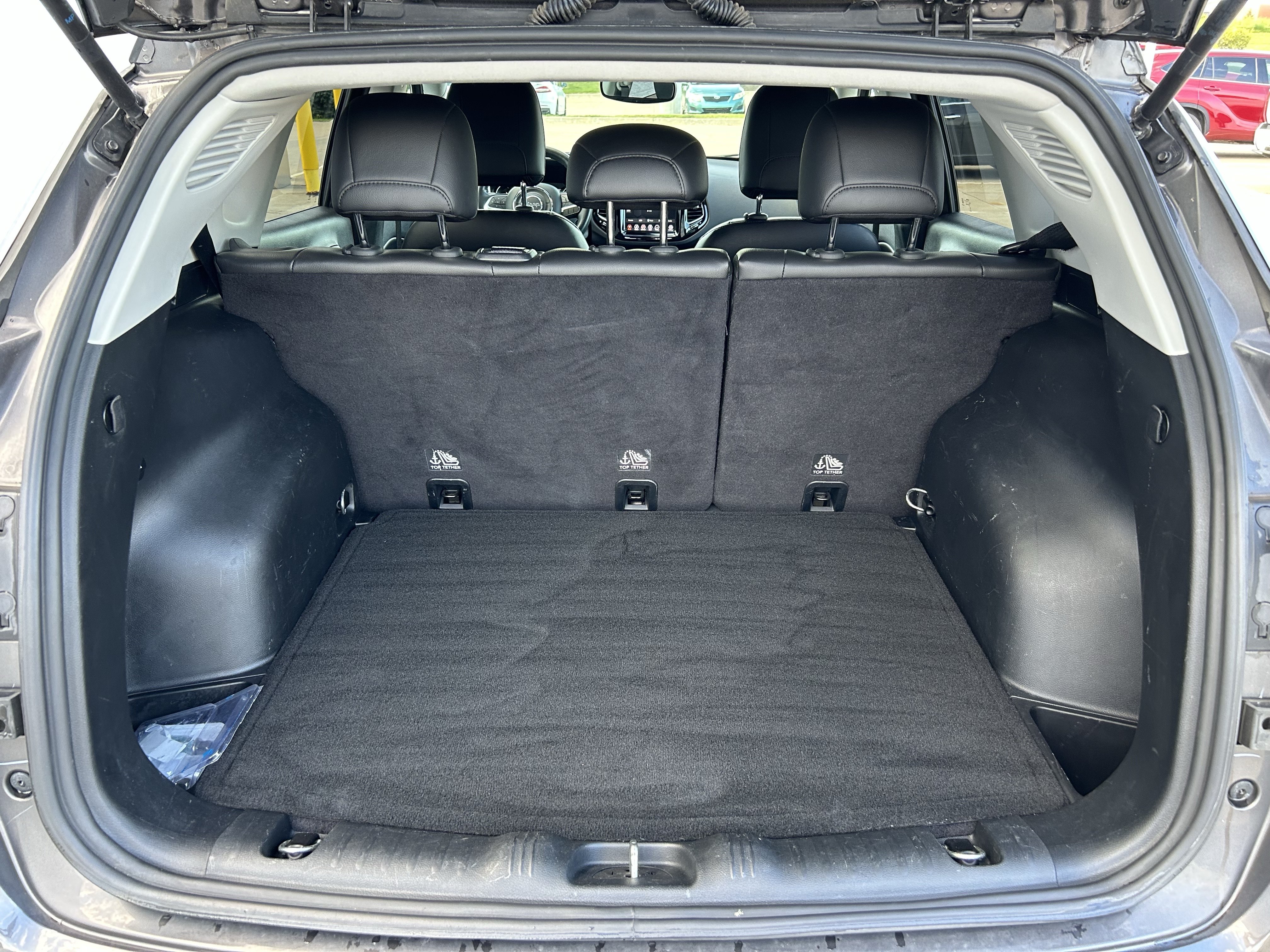 Used 2018 Jeep Compass Limited AWD/4WD image 21