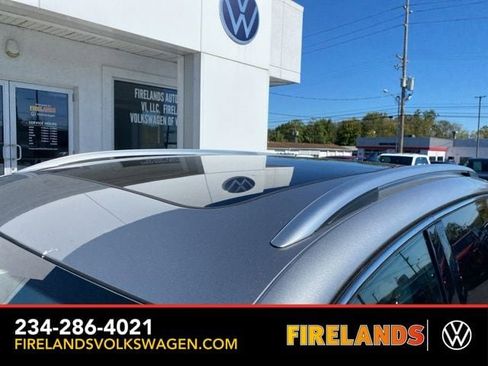 New 2025 Volkswagen Tiguan SE image 14