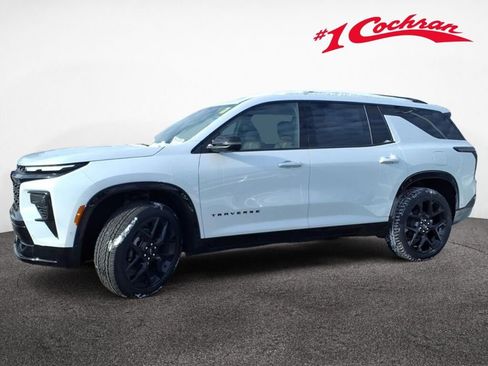 New 2026 Chevrolet Traverse RS w/ LPO, Floor Liner Package image 3