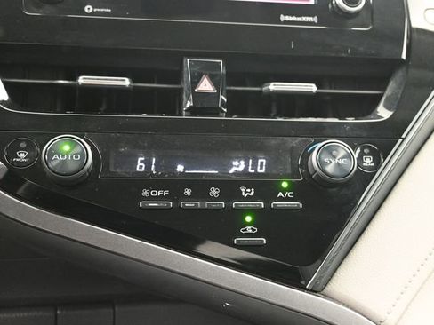 Used 2022 Toyota Camry LE image 17