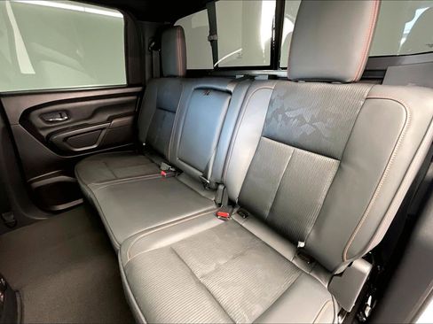 Used 2021 Nissan Titan PRO-4X image 19