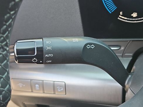 Used 2025 Hyundai Kona SEL image 13