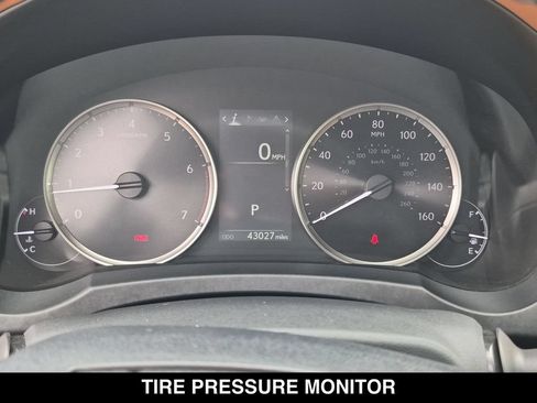 Used 2023 Lexus IS 300 w/ Comfort Package RWD image 19