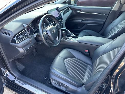 Used 2023 Toyota Camry SE w/ Convenience Package image 11