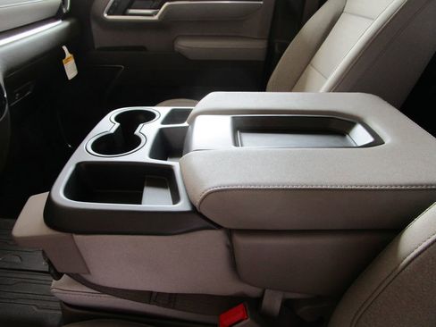 New 2026 GMC Sierra 1500 SLE image 34