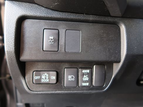 Used 2021 Toyota Tacoma TRD Sport w/ Technology Package RWD image 20