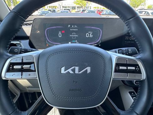 Used 2025 Kia Telluride S FWD image 27