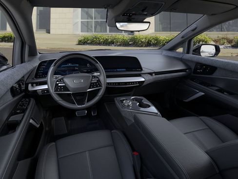 New 2026 Cadillac Optiq Sport 1 w/ LPO, Floor Liner Package AWD/4WD image 15