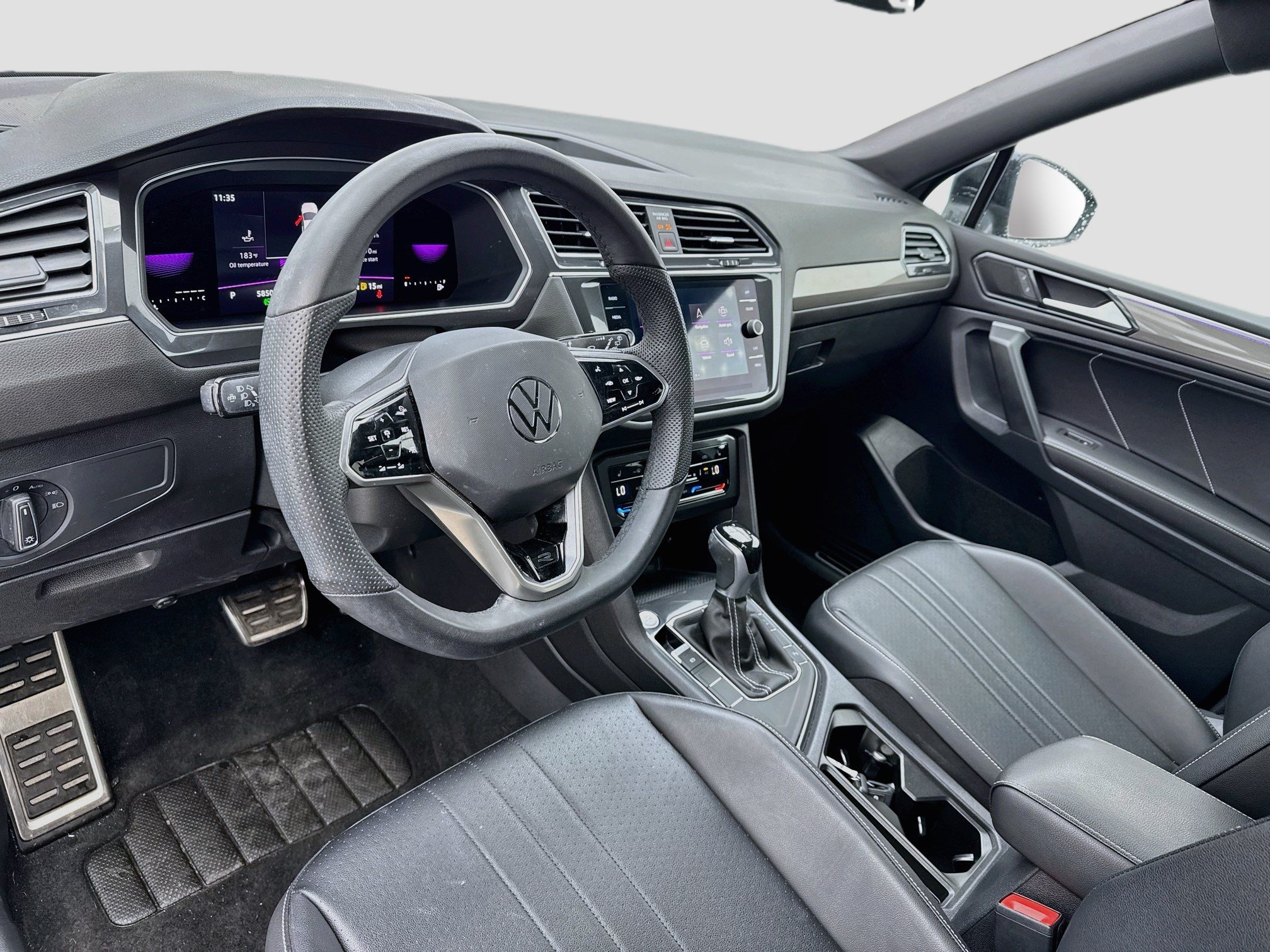 Used 2022 Volkswagen Tiguan SE R-Line FWD image 7