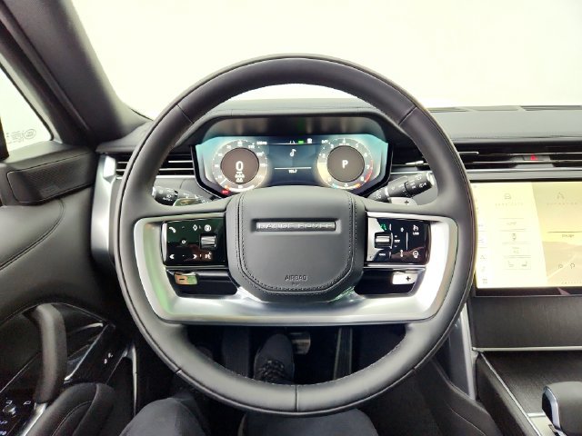 Used 2025 Land Rover Range Rover Long Wheelbase SE AWD/4WD image 24