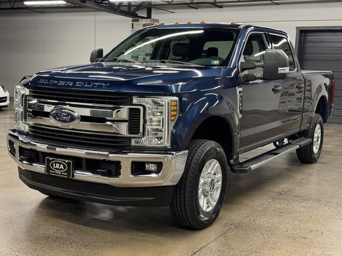 Used 2019 Ford F250 XLT w/ XLT Value Package AWD/4WD image 3