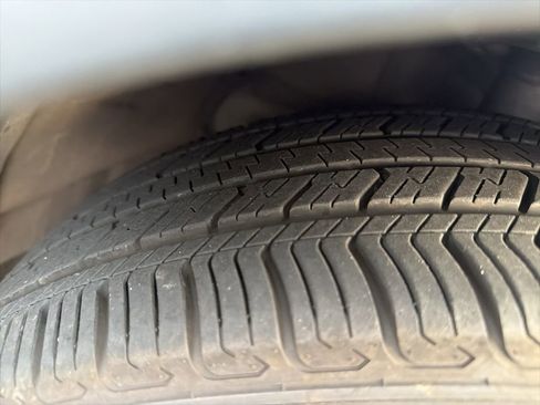 Used 2017 Honda CR-V EX image 4