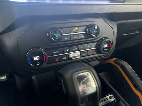 Used 2024 Ford Bronco Badlands w/ Sasquatch Package image 15