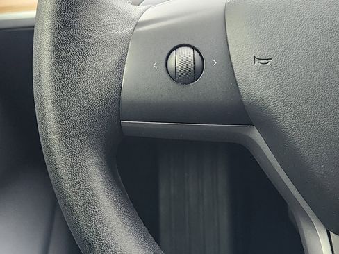 Used 2019 Tesla Model 3 Standard Range Plus image 28