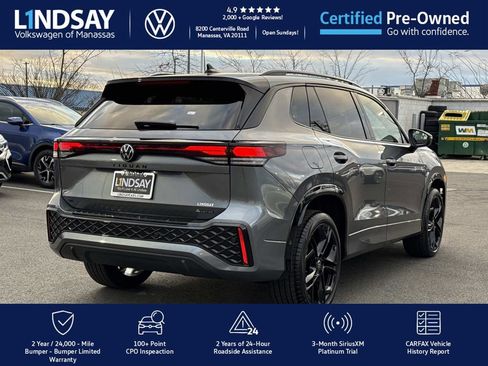 Certified 2025 Volkswagen Tiguan SE R-Line image 3