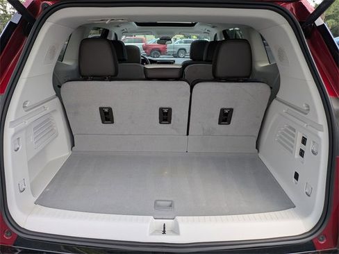 Used 2024 GMC Acadia Denali image 12