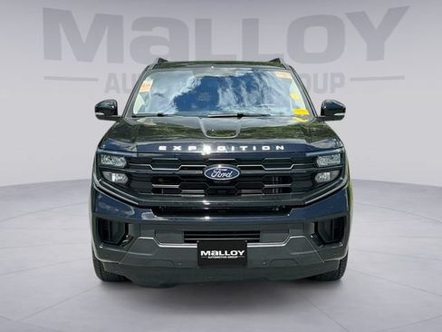 Used 2025 Ford Expedition Active AWD/4WD image 8