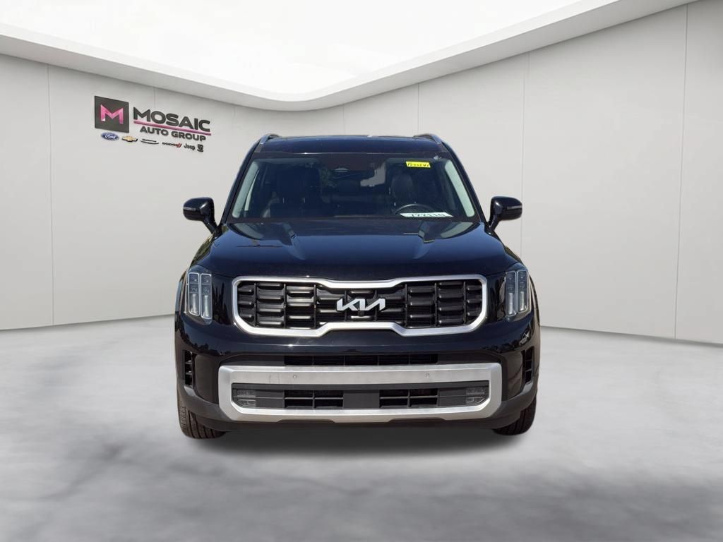 Used 2024 Kia Telluride SX AWD/4WD image 3