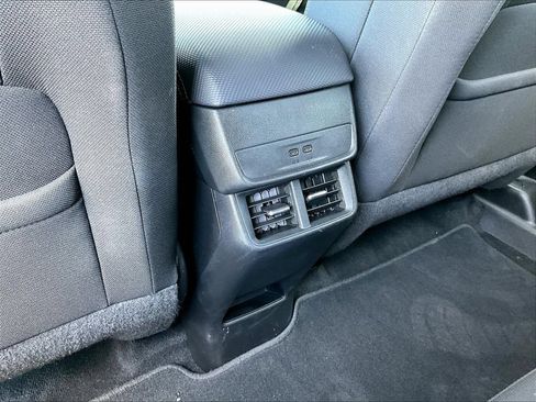 Used 2025 Chevrolet Equinox LT AWD/4WD image 13