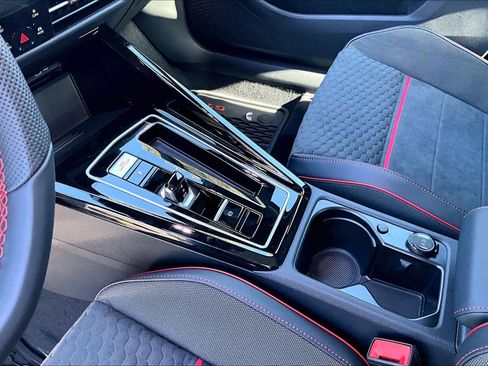 New 2026 Volkswagen GTI SE image 7