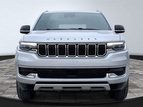 Used 2023 Jeep Wagoneer Series II image 2