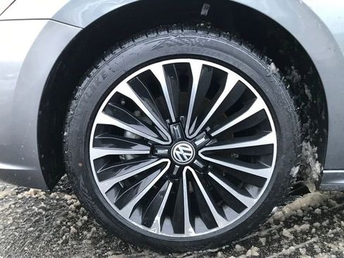 Used 2022 Volkswagen Passat 2.0T image 20