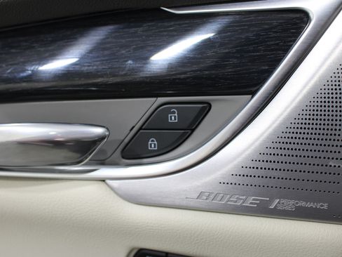 Used 2023 Cadillac XT6 Premium Luxury image 9