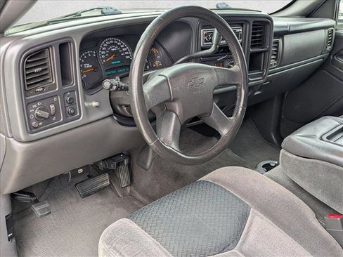 Used 2004 Chevrolet Avalanche 2WD image 10