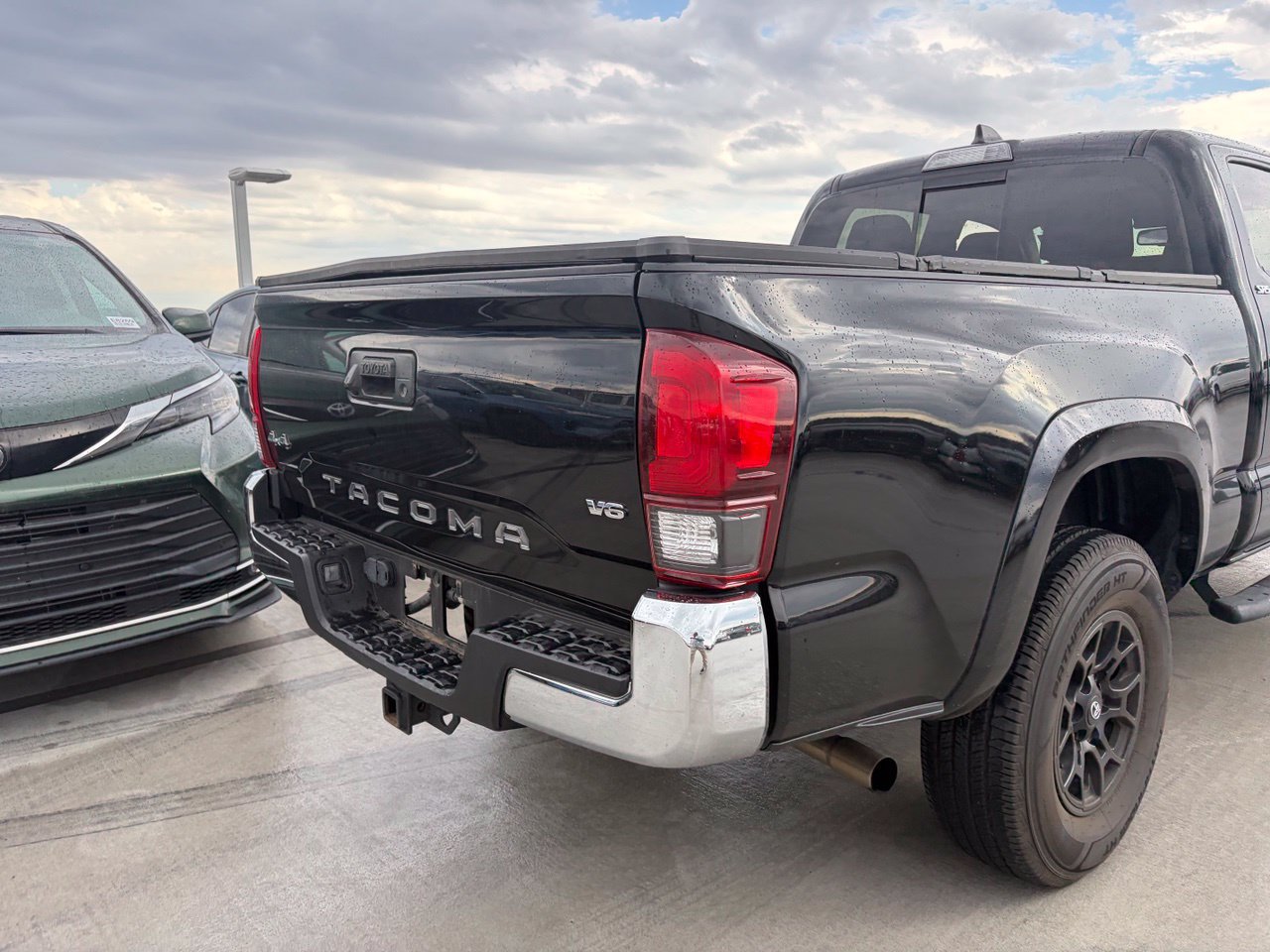 Used 2022 Toyota Tacoma SR5 AWD/4WD image 4