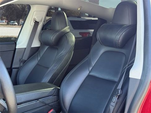 Used 2021 Tesla Model Y Long Range image 14