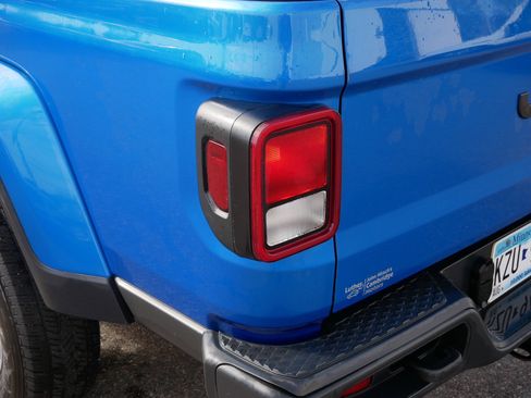 Certified 2023 Jeep Gladiator Sport image 17