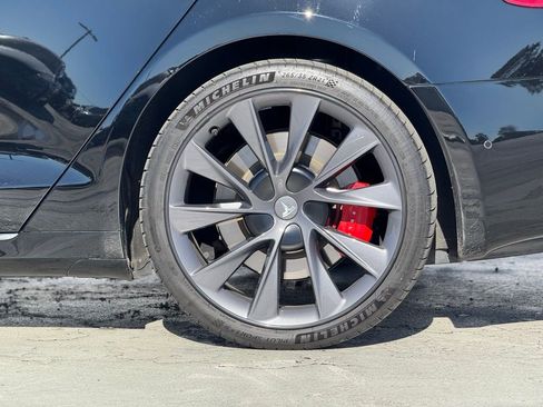 Used 2021 Tesla Model S Performance image 3