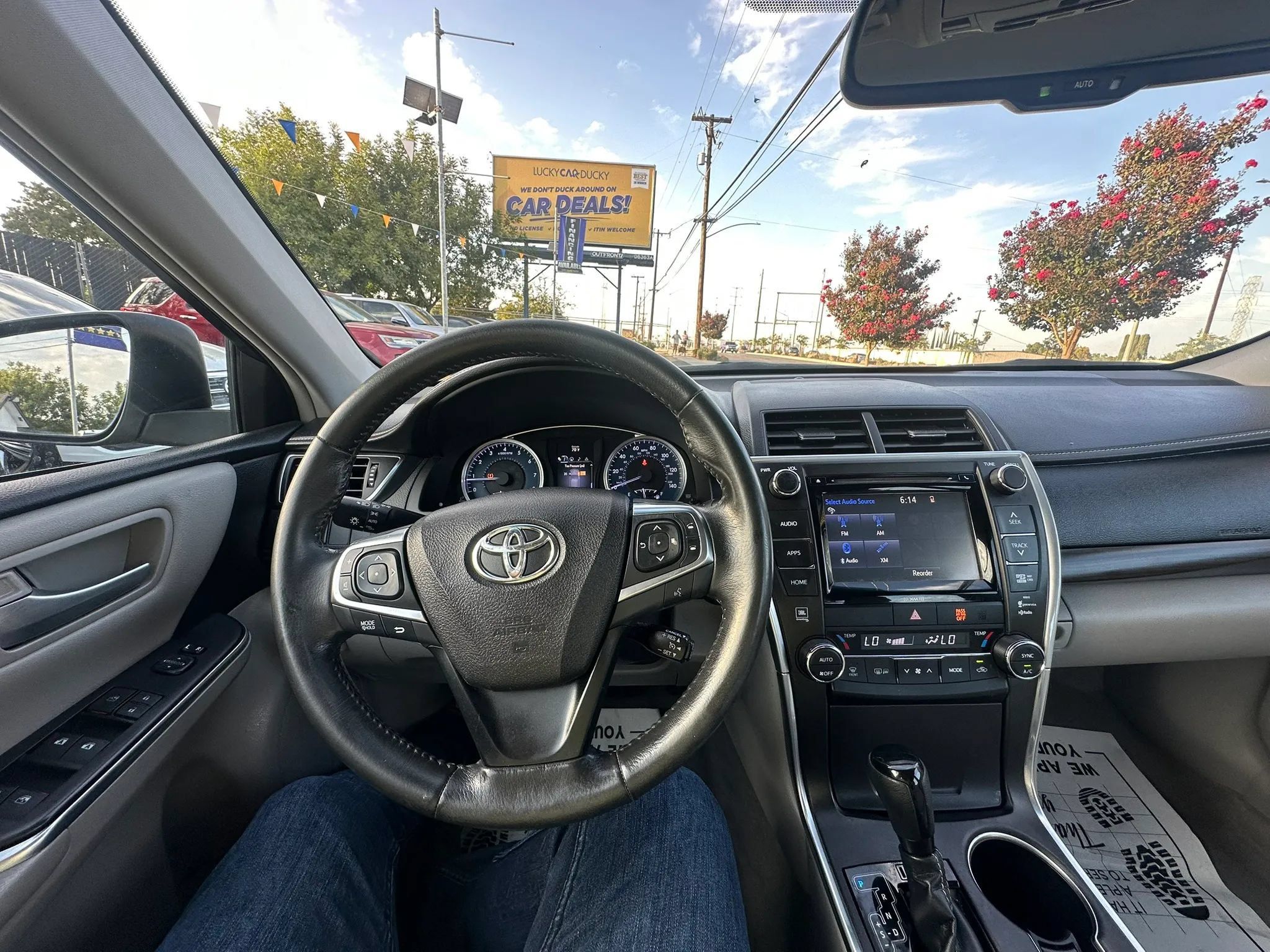 Used 2016 Toyota Camry XLE FWD image 29