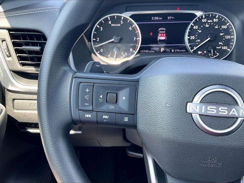 Certified 2025 Nissan Rogue S FWD image 19