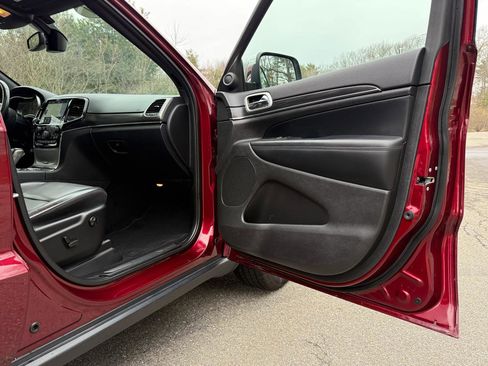 Used 2021 Jeep Grand Cherokee Limited image 22
