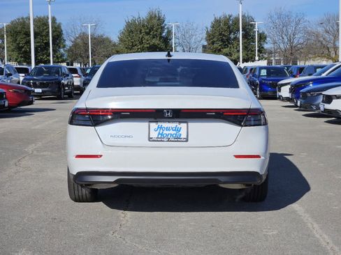 New 2025 Honda Accord SE image 5