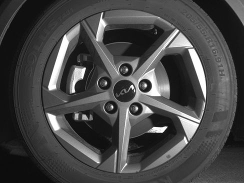 Used 2025 Kia K4 LXS image 12