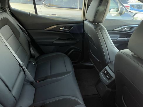 Used 2024 Chevrolet Equinox EV LT FWD image 8